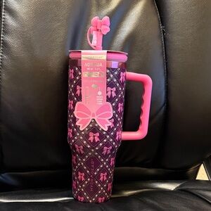 Hydro Flask brand new 40 ounce  Tumbler